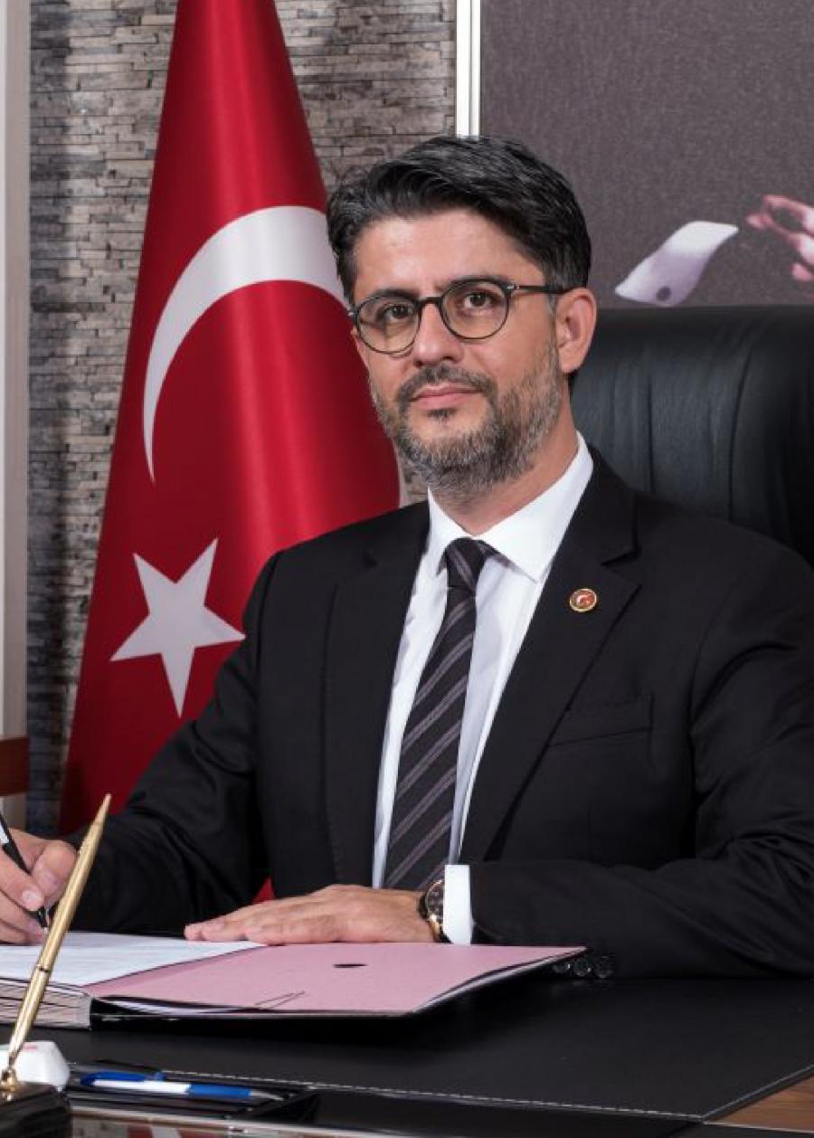 Prof. Dr. Ramazan Cüneyt ERENOĞLU <p>Yönetim Kurulu Başkanı</p>